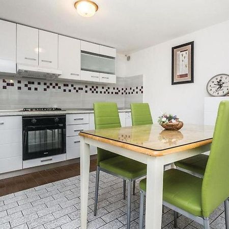 Apartmani L&Z Petrcane Exterior foto