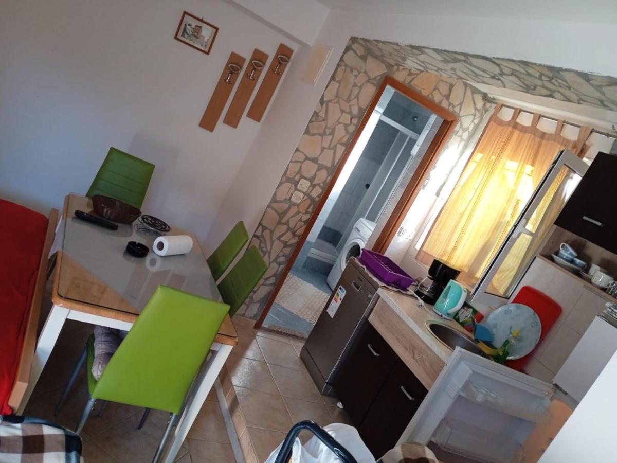 Apartmani L&Z Petrcane Exterior foto